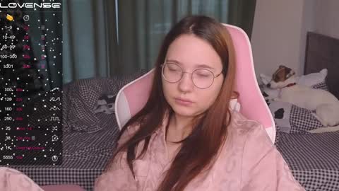 Snapshot of airyhill chatting on 12-26-24, 11:21 airyhill online show from 12-26-24, 11:21