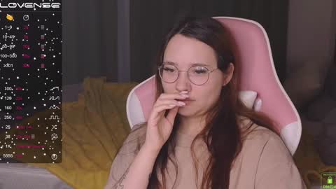 Snapshot of airyhill chatting on 01-20-25, 02:25 airyhill online show from 01-20-25, 02:25