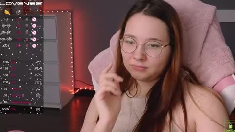 Snapshot of airyhill chatting on 02-10-25, 08:21 airyhill online show from 02-10-25, 08:21