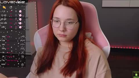 Snapshot of airyhill chatting on 02-17-25, 10:25 airyhill online show from 02-17-25, 10:25