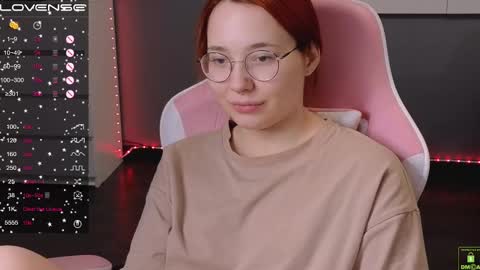 Snapshot of airyhill chatting on 02-18-25, 07:41 airyhill online show from 02-18-25, 07:41