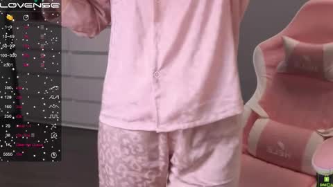 Snapshot of airyhill chatting on 03-01-25, 07:26 airyhill online show from 03-01-25, 07:26