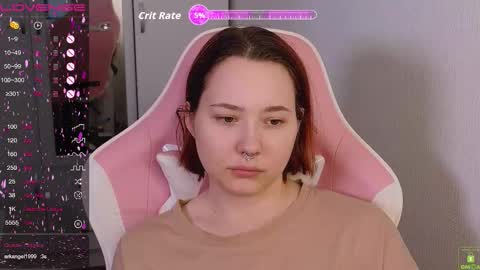 Snapshot of airyhill chatting on 10-06-25, 07:22 airyhill online show from 10-06-25, 07:22