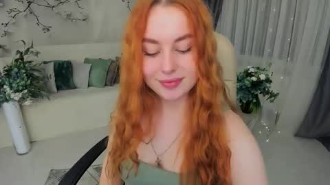 Louise online show from 12-05-25, 04:10