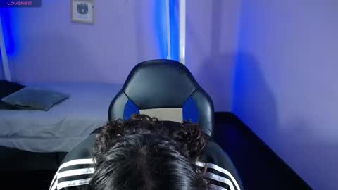     online show from 10-03-25, 08:17