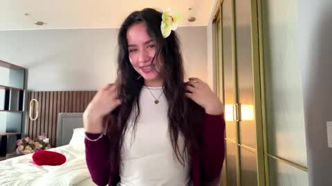 Snapshot of aisha_eilish chatting on 04-13-26, 06:08 Aisha online show from 04-13-26, 06:08