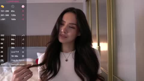 Snapshot of aisha_eilish chatting on 04-26-26, 06:44 Aisha online show from 04-26-26, 06:44