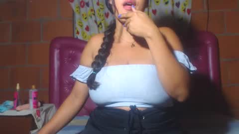 Snapshot of aisha_koswell3 chatting on 02-18-25, 06:59 aisha koswell3 online show from 02-18-25, 06:59