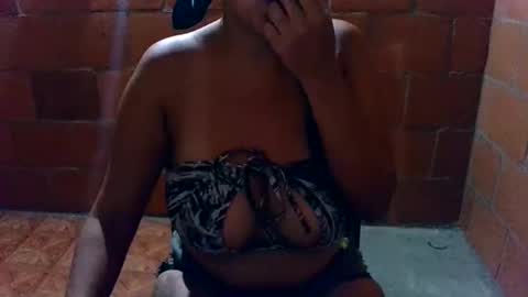 Snapshot of aisha_koswell3 chatting on 11-25-25, 02:22 aisha koswell3 online show from 11-25-25, 02:22