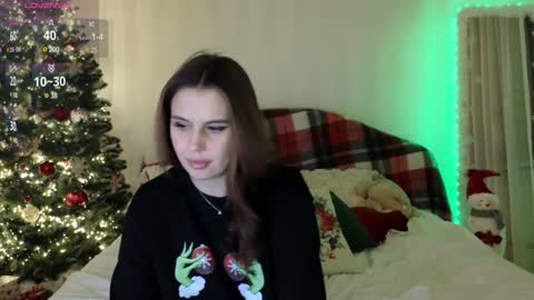 Aisha online show from 12-22-24, 05:21