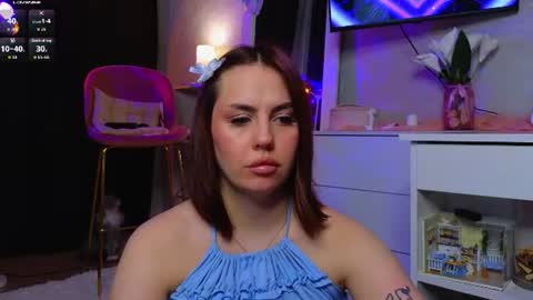 Snapshot of aisha_riley chatting on 06-19-26, 05:17 Aisha online show from 06-19-26, 05:17