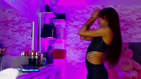Snapshot of aisha_sex222 chatting on 05-18-26, 05:02 aisha_sex222 online show from 05-18-26, 05:02