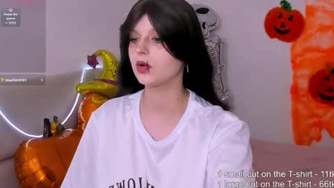 Snapshot of aishaaysitt chatting on 10-27-25, 09:13 Aisha online show from 10-27-25, 09:13