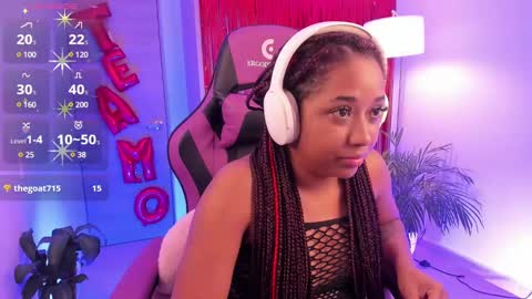 Snapshot of aisharose_ chatting on 02-14-25, 03:33 Aisha online show from 02-14-25, 03:33