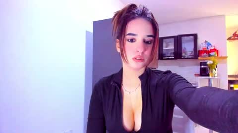 Snapshot of aishas00 chatting on 10-23-25, 06:17 Saher online show from 10-23-25, 06:17