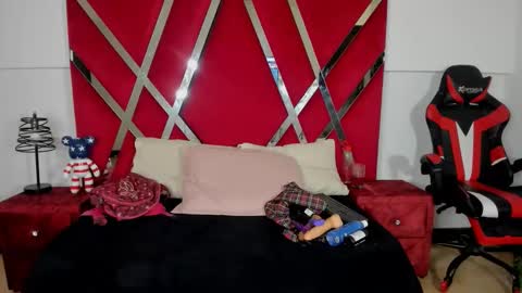 aishaxht online show from 05-19-26, 08:37