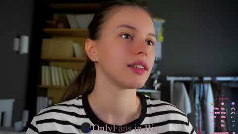 Aliza online show from 11-26-25, 01:39