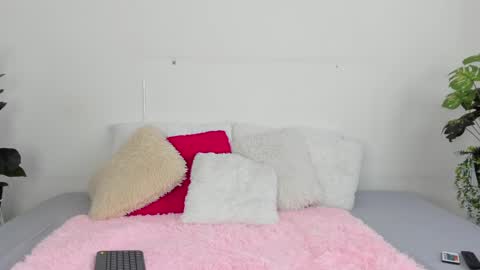 little aitana  online show from 03-12-25, 01:40