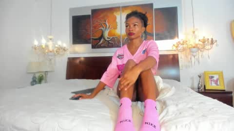 Aitana  online show from 11-21-25, 07:01