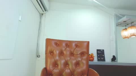 Snapshot of aitanarus chatting on 01-11-25, 07:38 Ahitana Russ online show from 01-11-25, 07:38