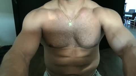 Snapshot of aitor_thebomb chatting on 03-26-26, 04:56 Aitor bigcock online show from 03-26-26, 04:56