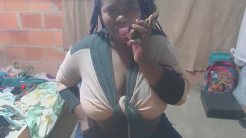 aixa online show from 03-26-26, 02:33