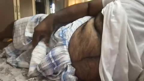 Snapshot of ajeeb_najeeb chatting on 12-18-24, 08:31 BigHairyGuy online show from 12-18-24, 08:31