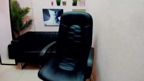 Snapshot of akaheby chatting on 12-28-24, 02:10 akaheby online show from 12-28-24, 02:10