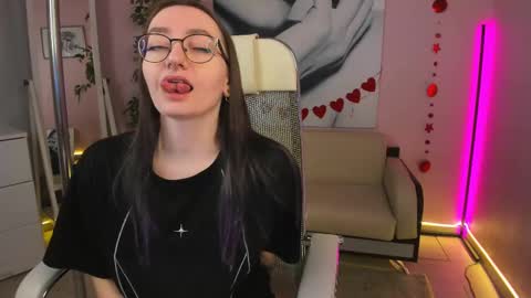 Snapshot of akaheby chatting on 03-11-25, 12:06 akaheby online show from 03-11-25, 12:06