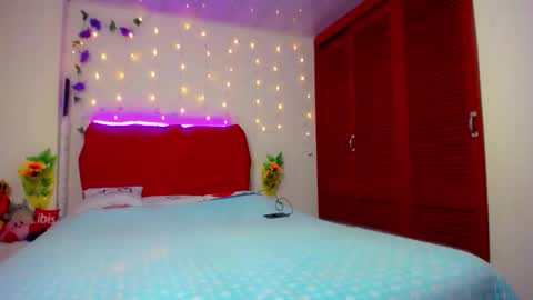 Snapshot of akai_krazna01 chatting on 12-18-25, 05:57 Akai Kraz online show from 12-18-25, 05:57