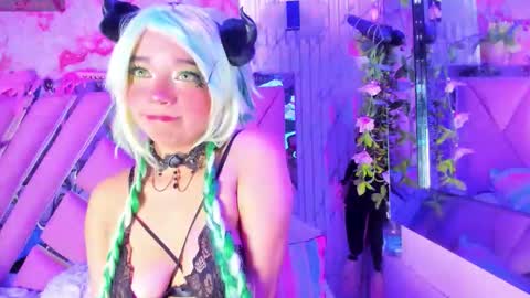 akane hikari  online show from 12-20-25, 04:08