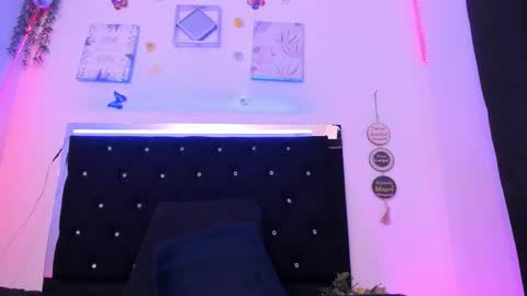 akarirosetti online show from 10-18-25, 05:10