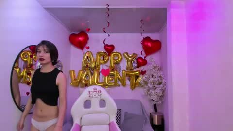 Snapshot of akaza_hakuji_ chatting on 02-15-25, 12:11 Azaka online show from 02-15-25, 12:11