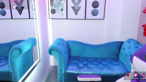 Snapshot of akaza_hakuji_ chatting on 10-14-25, 12:50 Azaka online show from 10-14-25, 12:50