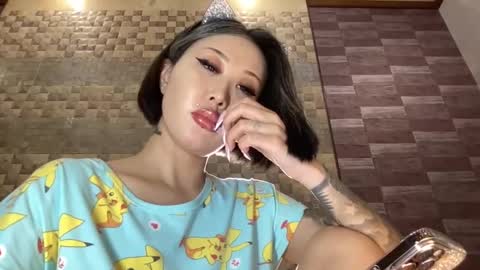 Akemi online show from 12-24-24, 02:44