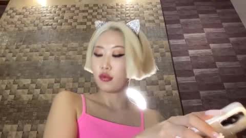 Akemi online show from 02-28-25, 11:34