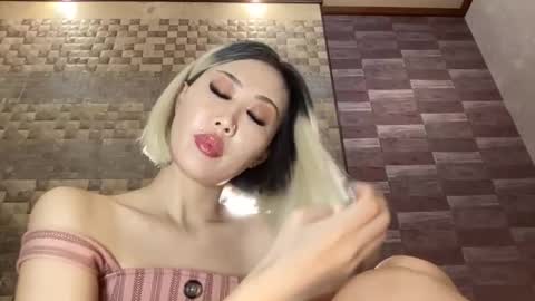 Akemi online show from 09-30-25, 09:42