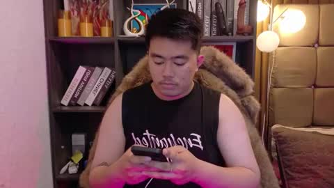 Snapshot of akihiro_morningstar chatting on 12-14-25, 02:22 Dave online show from 12-14-25, 02:22