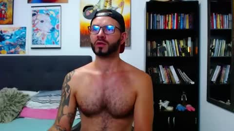 akiles online show from 01-10-25, 02:04