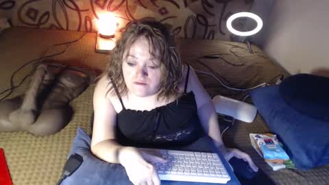 Snapshot of akindmodel chatting on 01-26-25, 09:51 Natalie online show from 01-26-25, 09:51