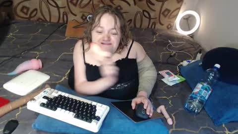 Snapshot of akindmodel chatting on 02-22-25, 11:35 Natalie online show from 02-22-25, 11:35