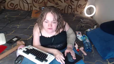 Snapshot of akindmodel chatting on 02-22-25, 05:46 Natalie online show from 02-22-25, 05:46