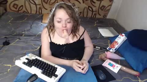 Snapshot of akindmodel chatting on 02-24-25, 06:26 Natalie online show from 02-24-25, 06:26