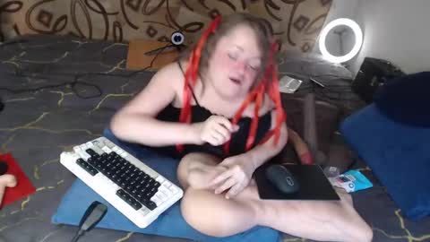 Snapshot of akindmodel chatting on 03-05-25, 10:22 Natalie online show from 03-05-25, 10:22