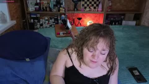 Snapshot of akindmodel chatting on 11-08-25, 02:01 Natalie online show from 11-08-25, 02:01