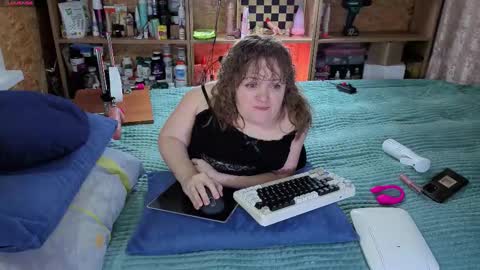 Snapshot of akindmodel chatting on 11-10-25, 06:34 Natalie online show from 11-10-25, 06:34