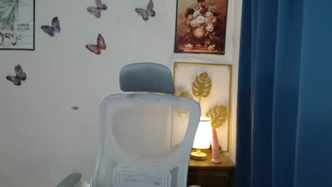 Snapshot of akira_hotlove chatting on 02-14-25, 05:41 Anastasia online show from 02-14-25, 05:41