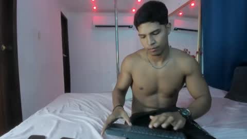 Snapshot of akiraa_hime chatting on 11-15-25, 02:20 akiraa_hime online show from 11-15-25, 02:20