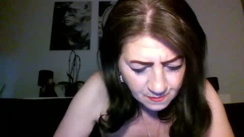 Snapshot of akiramihaela chatting on 04-06-26, 06:31 MIHAELA online show from 04-06-26, 06:31