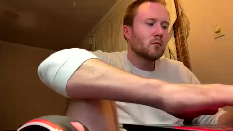 Snapshot of al4759 chatting on 10-10-25, 09:47 Al online show from 10-10-25, 09:47